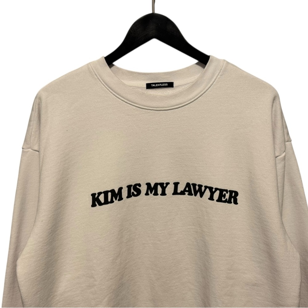 👩⚖️ TALENTLESS “Kim Is My Lawyer” Sweater size Large - Picture 2 of 3